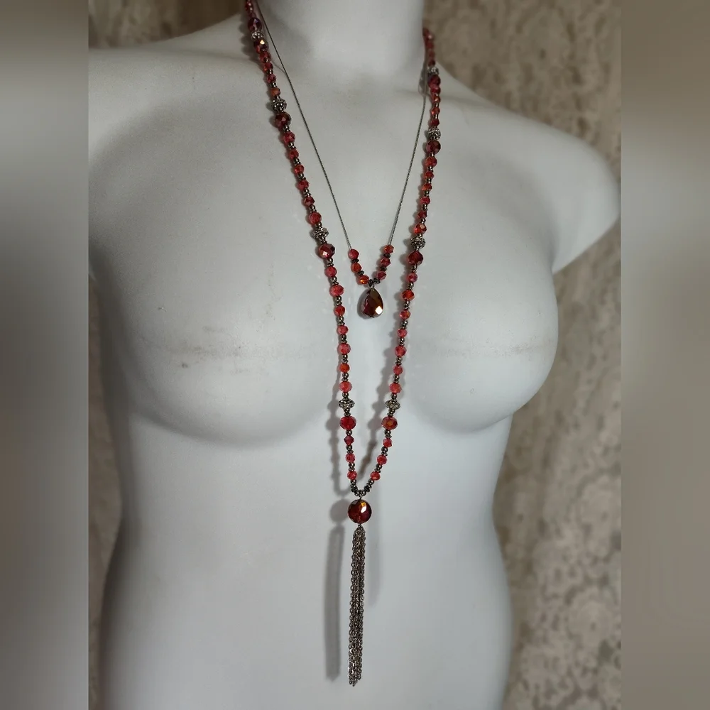 Elegant Red Beaded Necklace and Bracelet Set